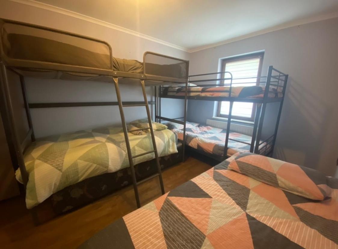 Dorm Room 5-6 People Shared Bathroom Outside Room Dublin Eksteriør bilde
